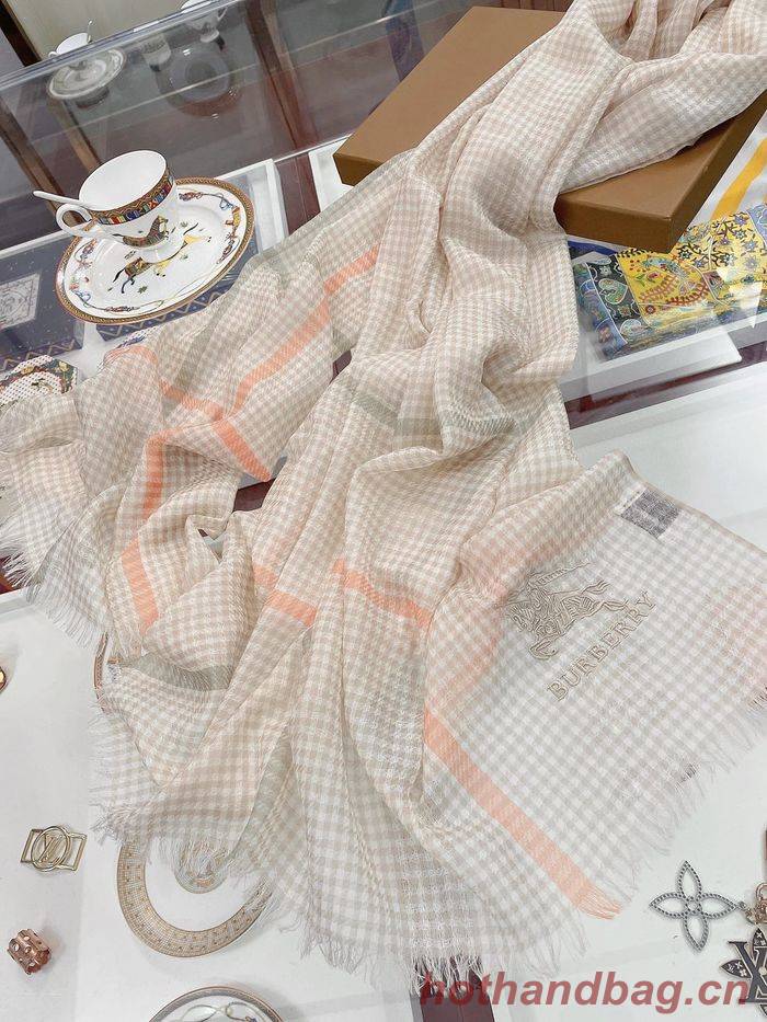 Burberry Scarf BBC00075