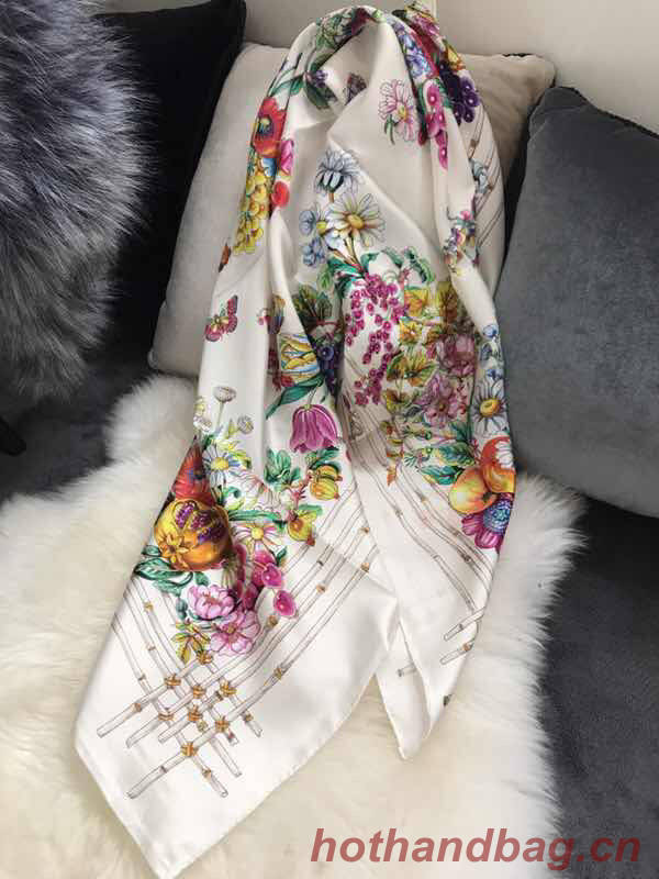 Gucci Scarf GUC00095