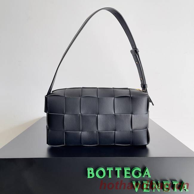 Bottega Veneta Brick Cassette 709360 black