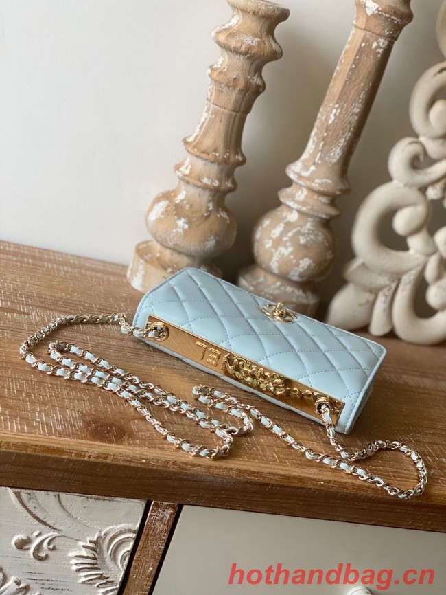 CHANEL WALLET ON CHAIN Lambskin & Gold-Tone Metal 88632 light blue