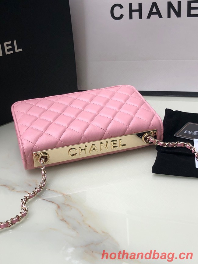 CHANEL WALLET ON CHAIN Lambskin & light Gold-Tone Metal 80892 pink