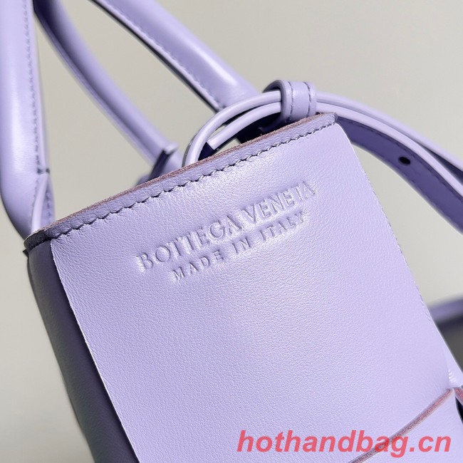 Bottega Veneta ARCO TOTE Small intrecciato grained leather tote bag 709337 Wisteria