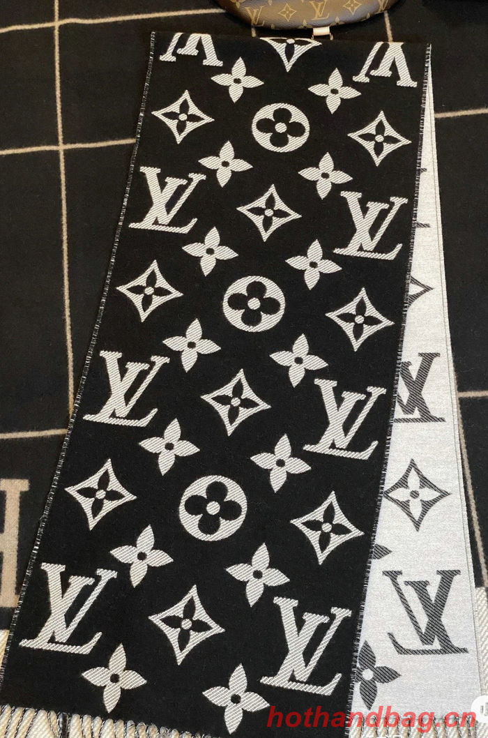 Louis Vuitton Scarf LVC00025