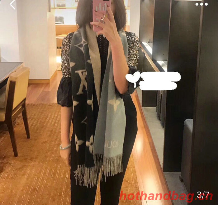 Louis Vuitton Scarf LVC00036