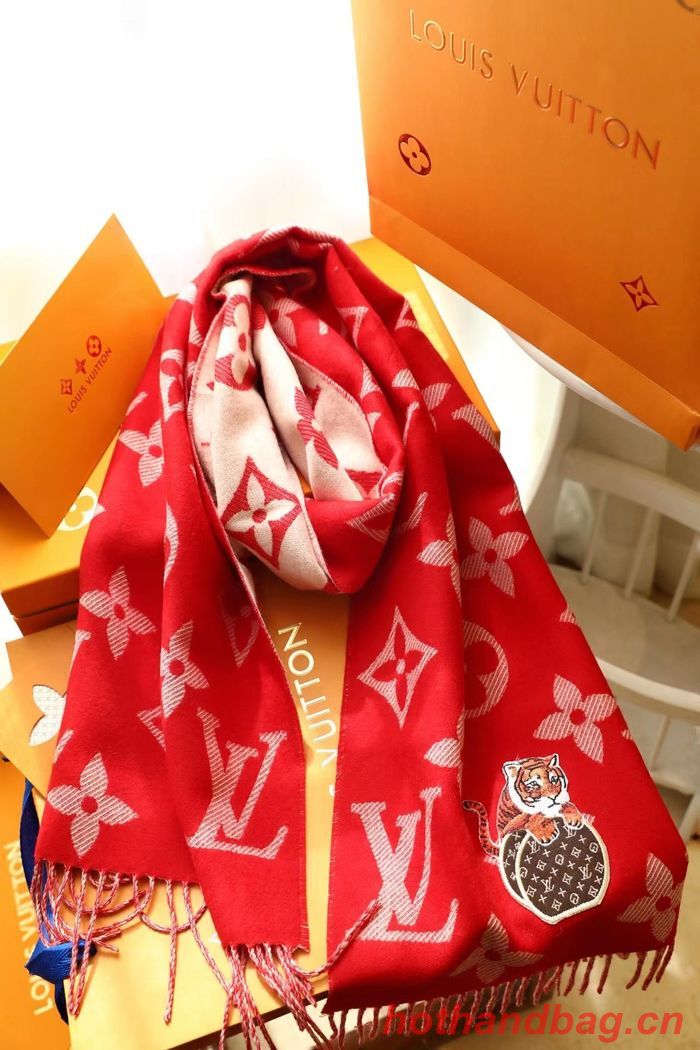 Louis Vuitton Scarf LVC00040