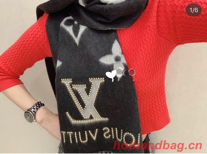 Louis Vuitton Scarf LVC00041