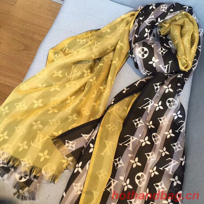 Louis Vuitton Scarf LVC00074