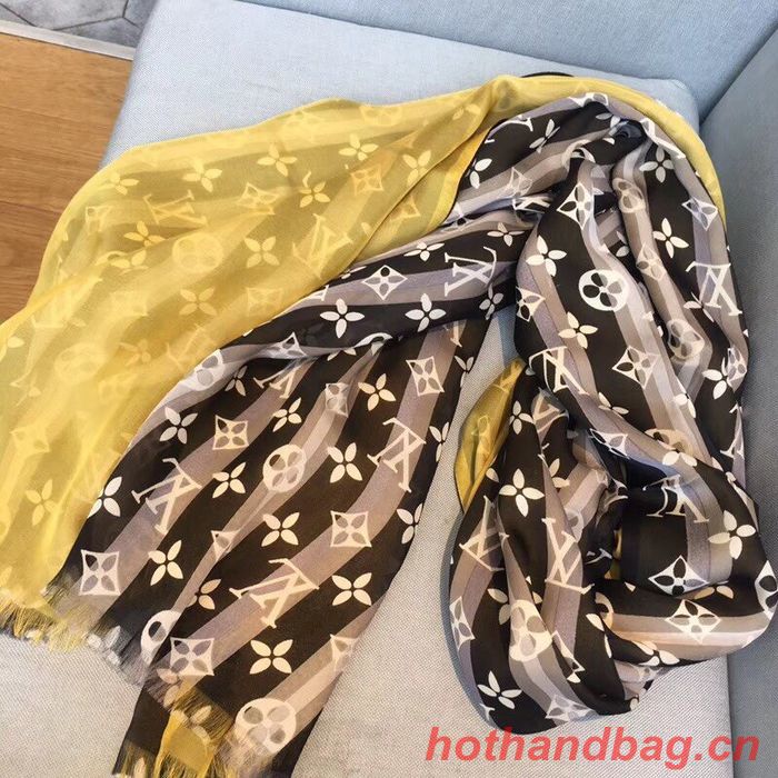 Louis Vuitton Scarf LVC00074