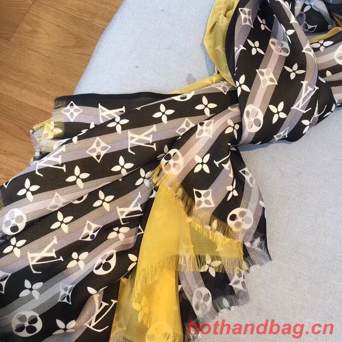 Louis Vuitton Scarf LVC00074