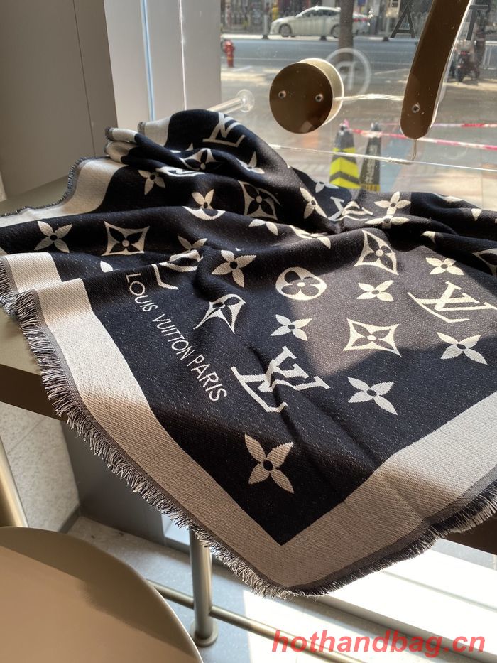 Louis Vuitton Scarf LVC00090