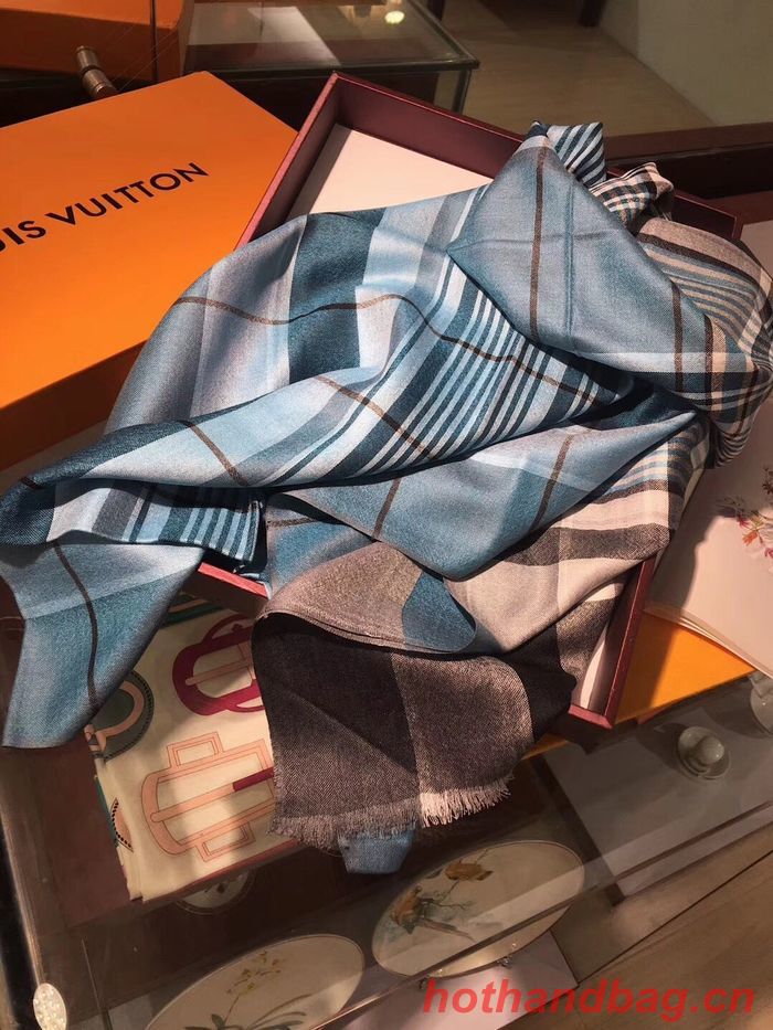 Louis Vuitton Scarf LVC00091