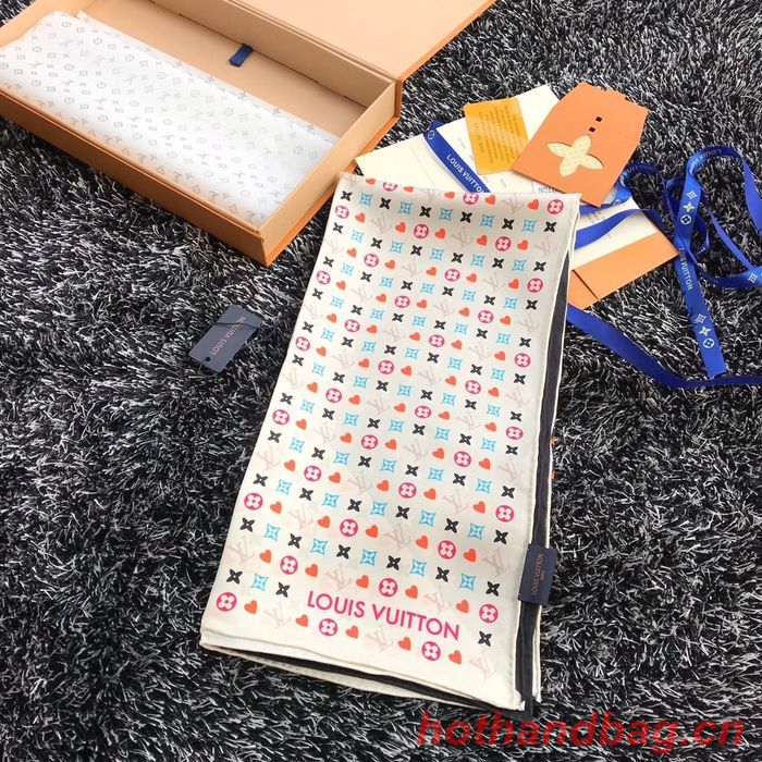 Louis Vuitton Scarf LVC00109