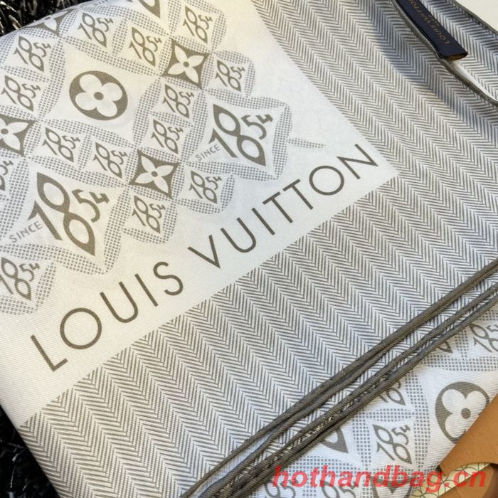 Louis Vuitton Scarf LVC00156