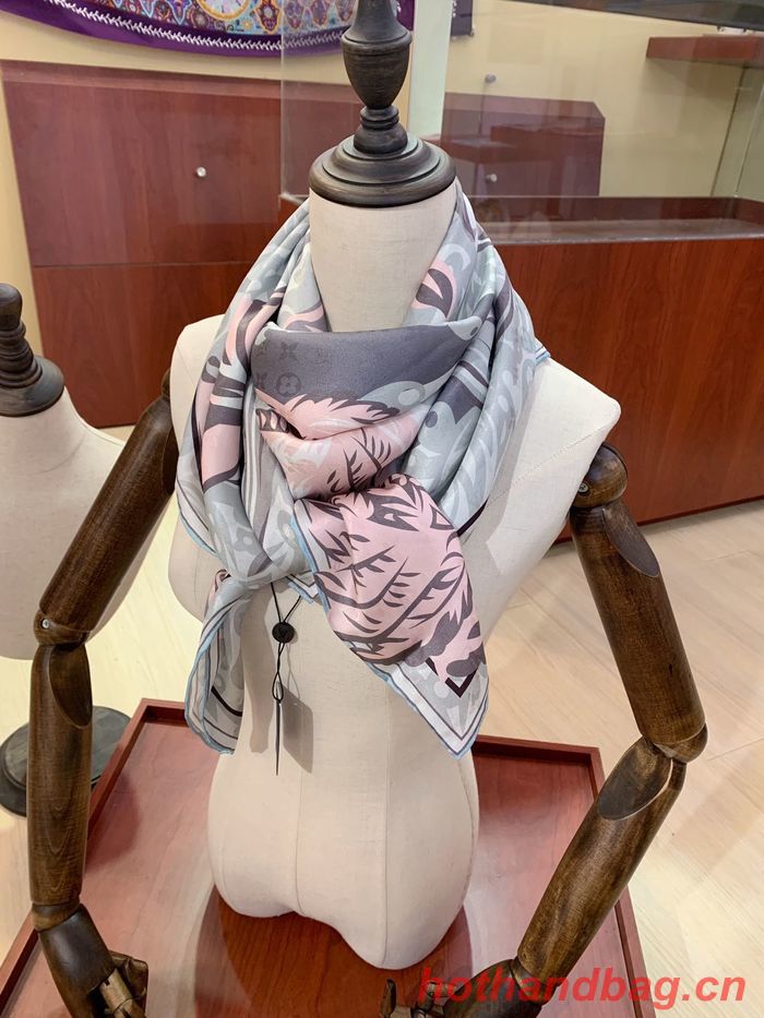 Louis Vuitton Scarf LVC00220