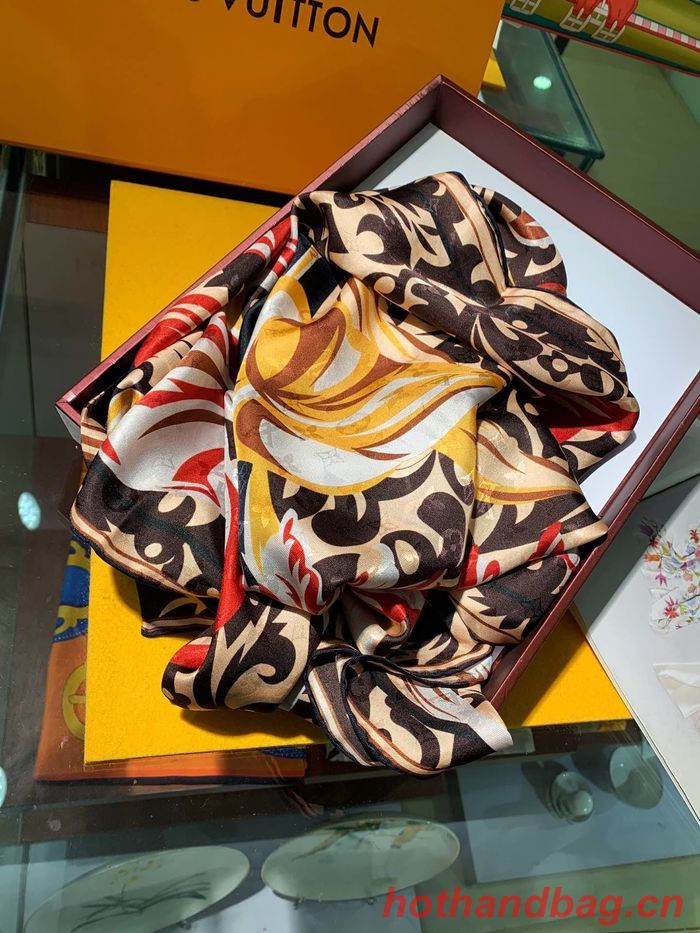 Louis Vuitton Scarf LVC00221