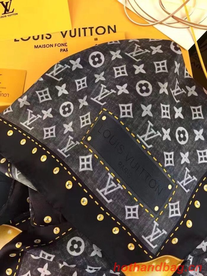 Louis Vuitton Scarf LVC00230