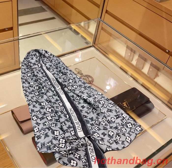 Louis Vuitton Scarf LVC00243