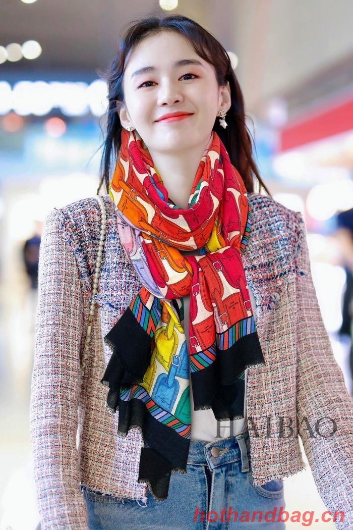 Louis Vuitton Scarf LVC00261