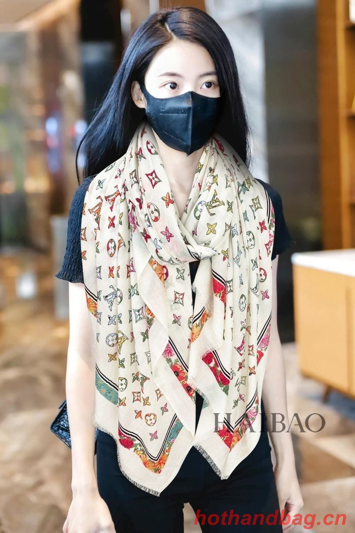 Louis Vuitton Scarf LVC00280