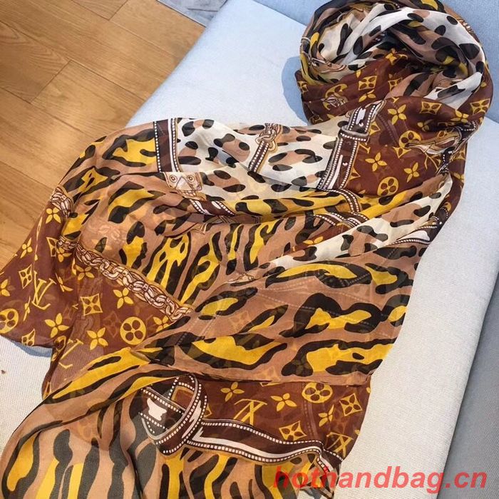 Louis Vuitton Scarf LVC00290