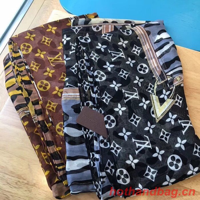 Louis Vuitton Scarf LVC00290