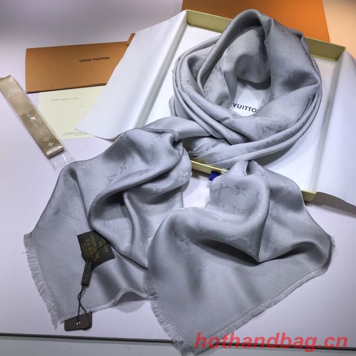 Louis Vuitton Scarf LVC00299