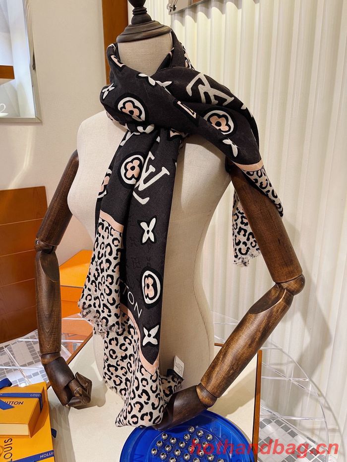 Louis Vuitton Scarf LVC00302