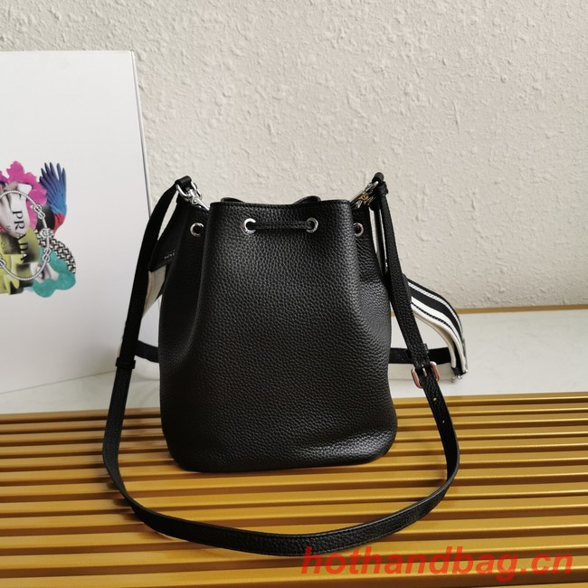 Prada leather Shoulder Bag 1BE060 black