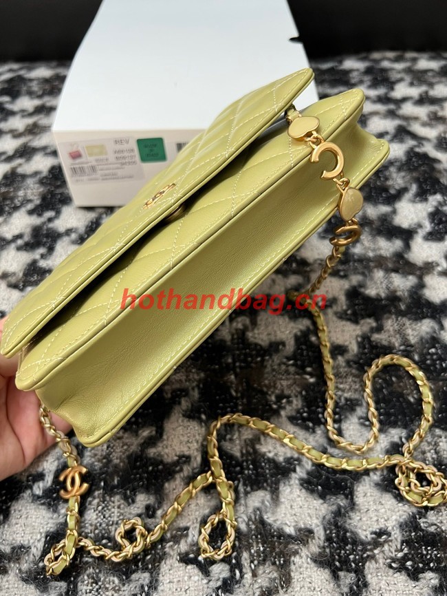 Chanel WALLET ON CHAIN AP3035 green