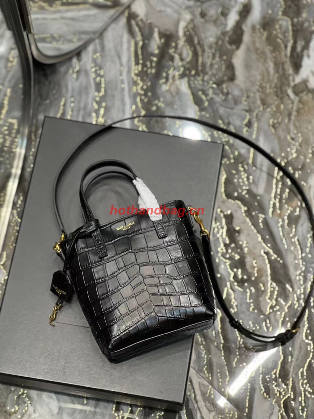 SAINT LAUREN shoulder bag IN CROCODILE-EMBOSSED LEATHER Y722366 black