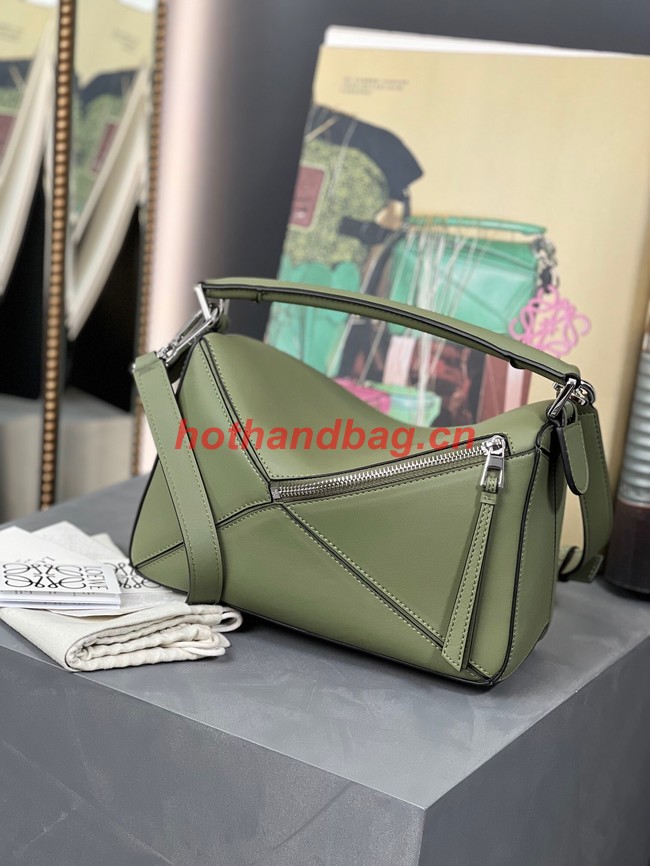 Loewe Puzzle Bag Leather 1609 blackish green