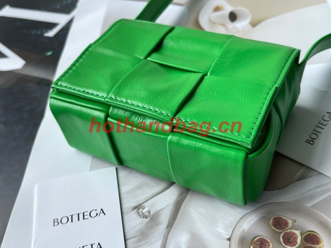 Bottega Veneta Candy Cassette A666688 Electrooptic green