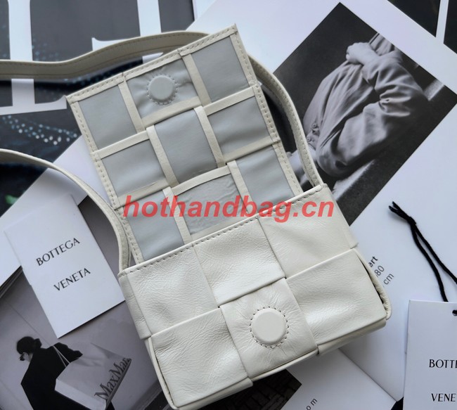 Bottega Veneta Candy Cassette A666688 cream