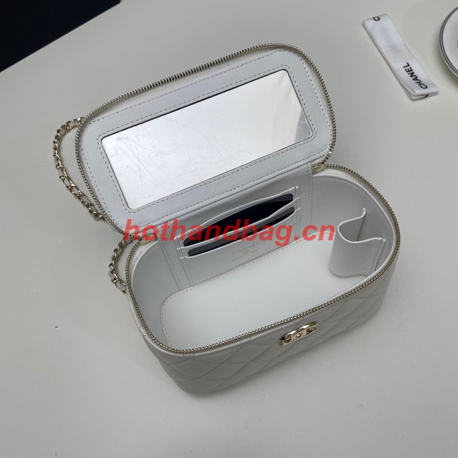 Chanel mini Shoulder Bag Lambskin & Gold-Tone Metal 81208 white