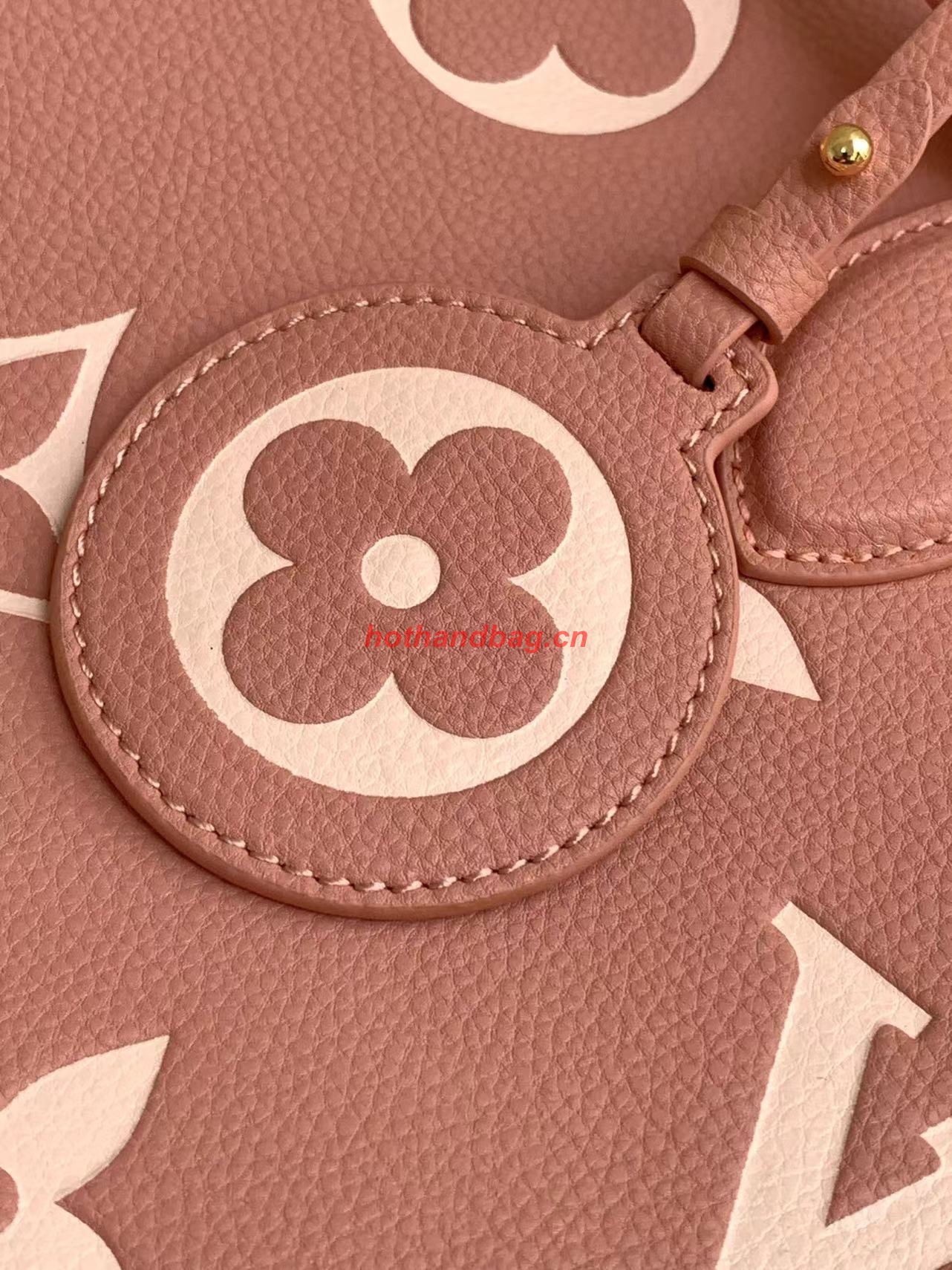 Louis Vuitton ONTHEGO MM M46286 Trianon Pink