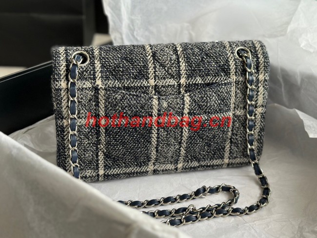 Chanel CLASSIC HANDBAG A01112-4