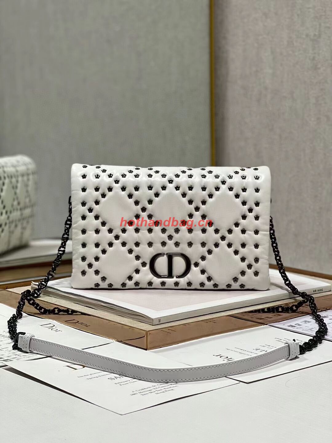 DIOR CARO MACROCANNAGE POUCH Macrocannage Calfskin with Star Motif S5135BN white