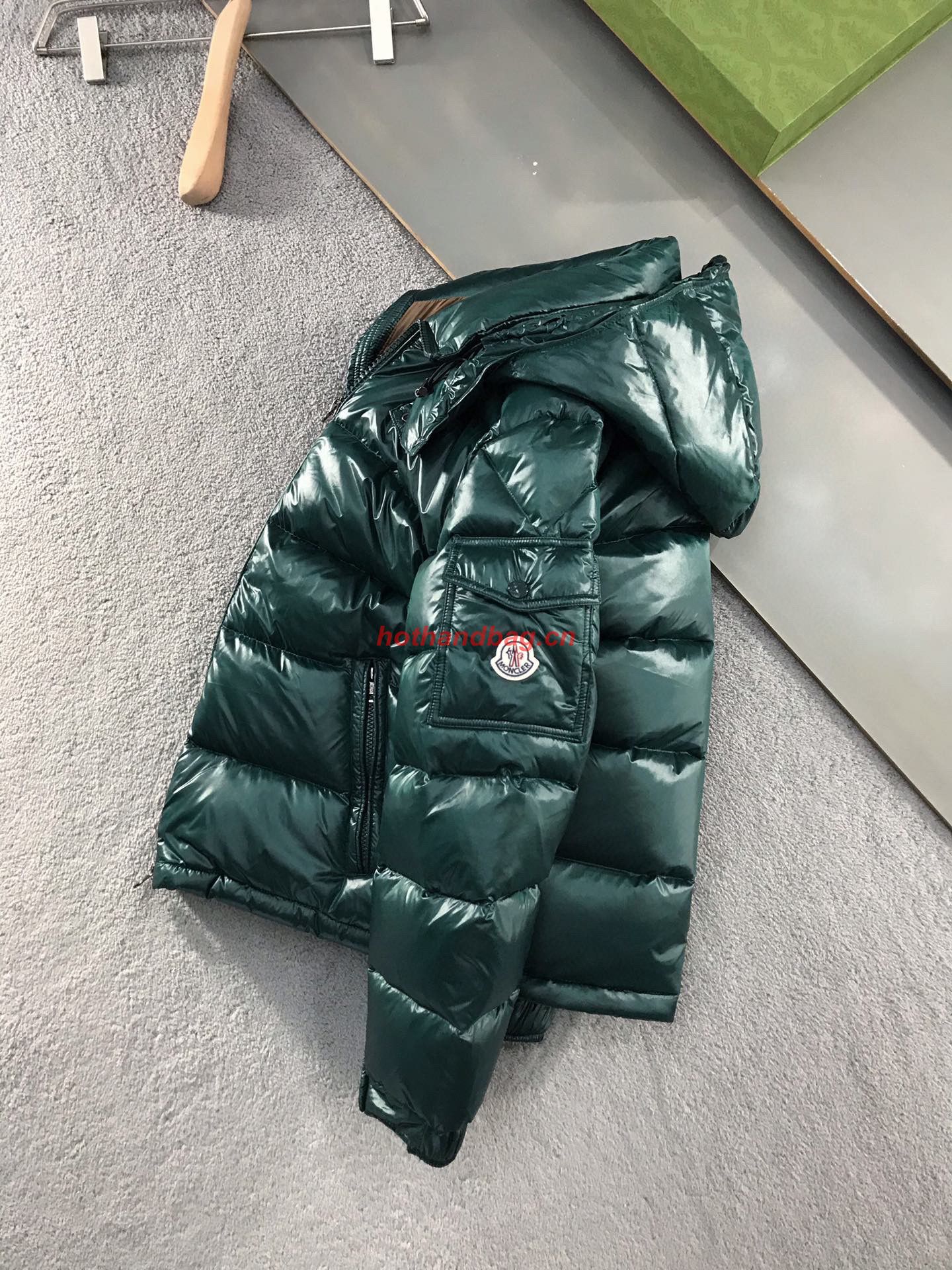 Moncler Couple Top Quality Down Coat MC302730 Green