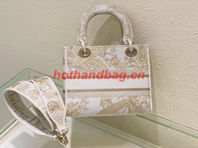 Dior Jardin d Hiver Embroidery with Gold-Tone Metallic Thread M0565