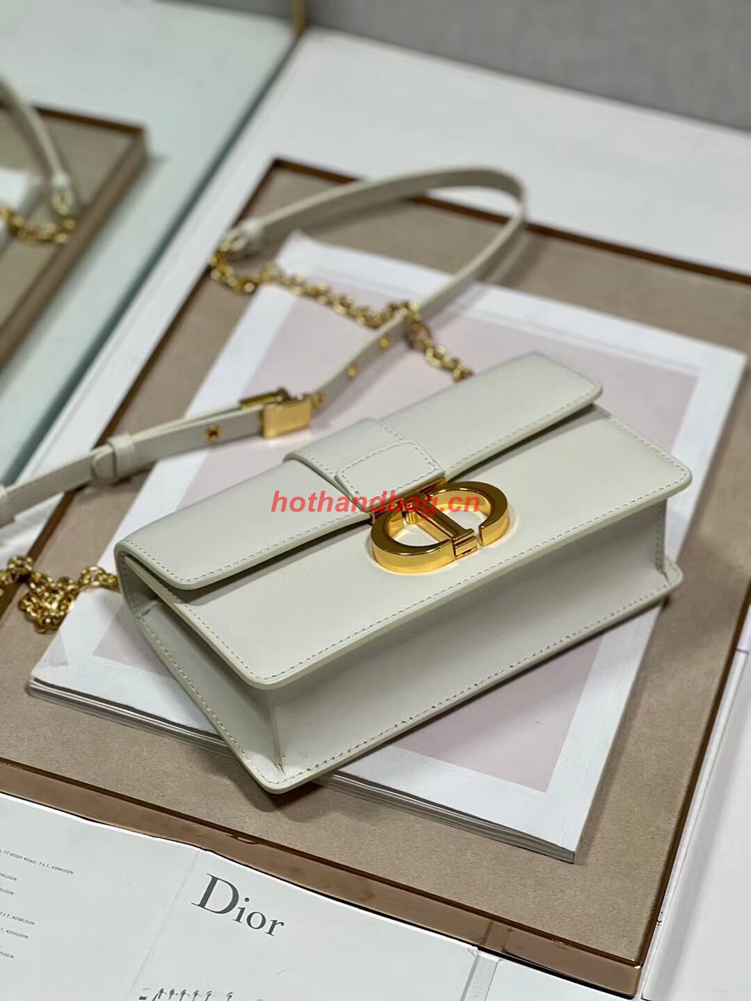 DIOR 30 MONTAIGNE EAST-WEST BAG WITH CHAIN Calfskin M9334 Latte