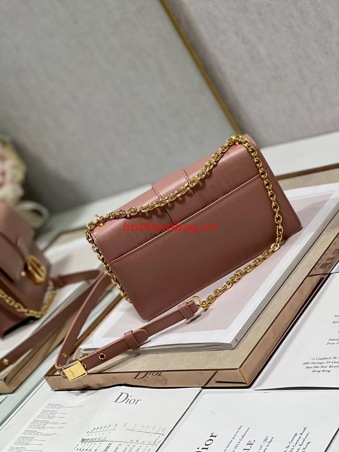 DIOR 30 MONTAIGNE EAST-WEST BAG WITH CHAIN Calfskin M9334 pink