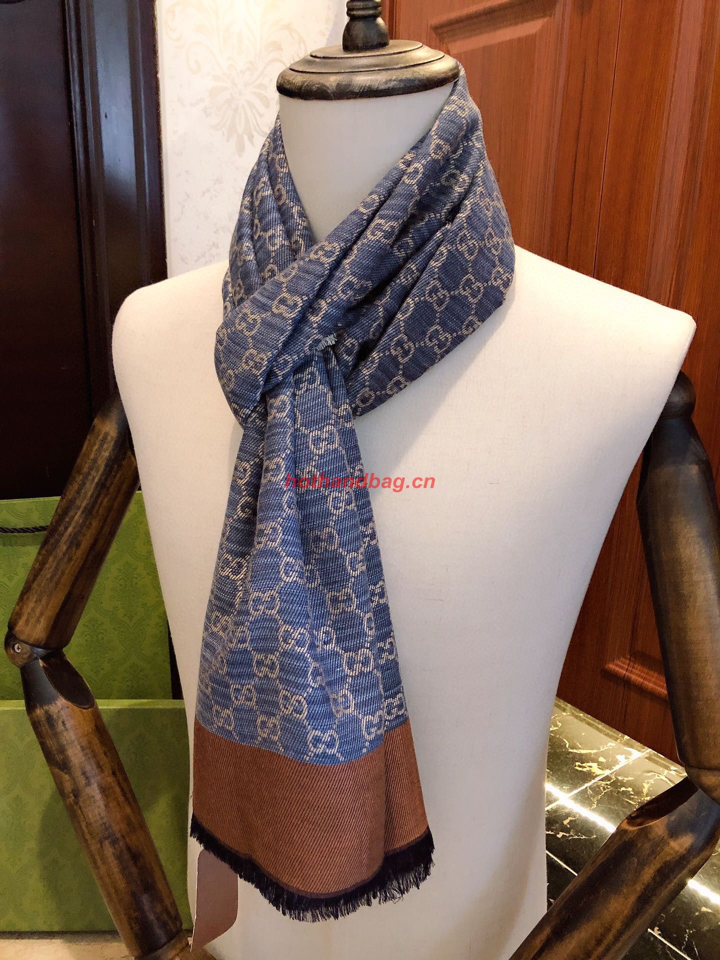 Gucci Scarf GG2356