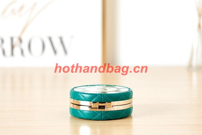 CHANEL CLUTCH WITH CHAIN AP3074 Green & White