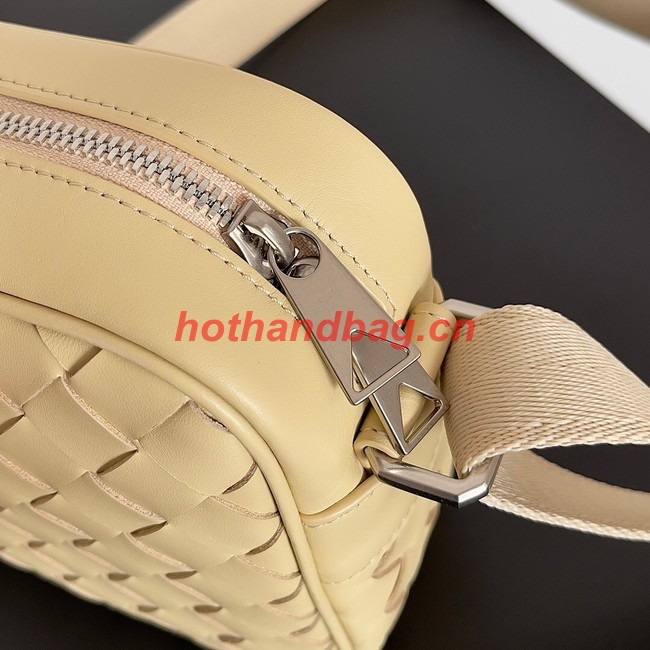 Bottega Veneta camera bag A66655 apricot