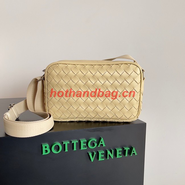 Bottega Veneta camera bag A66655 apricot