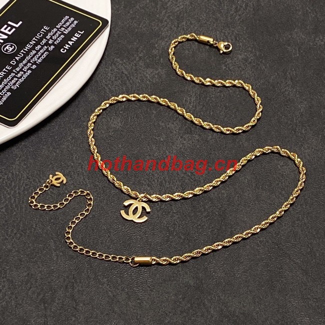 Chanel Necklace CE10560