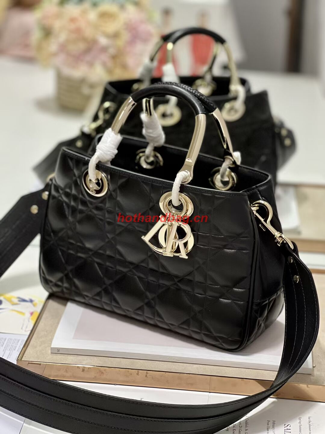 LADY DIOR TOP HANDLE MEDIUM BAG Cannage Lambskin C9226 BLACK&GOLD