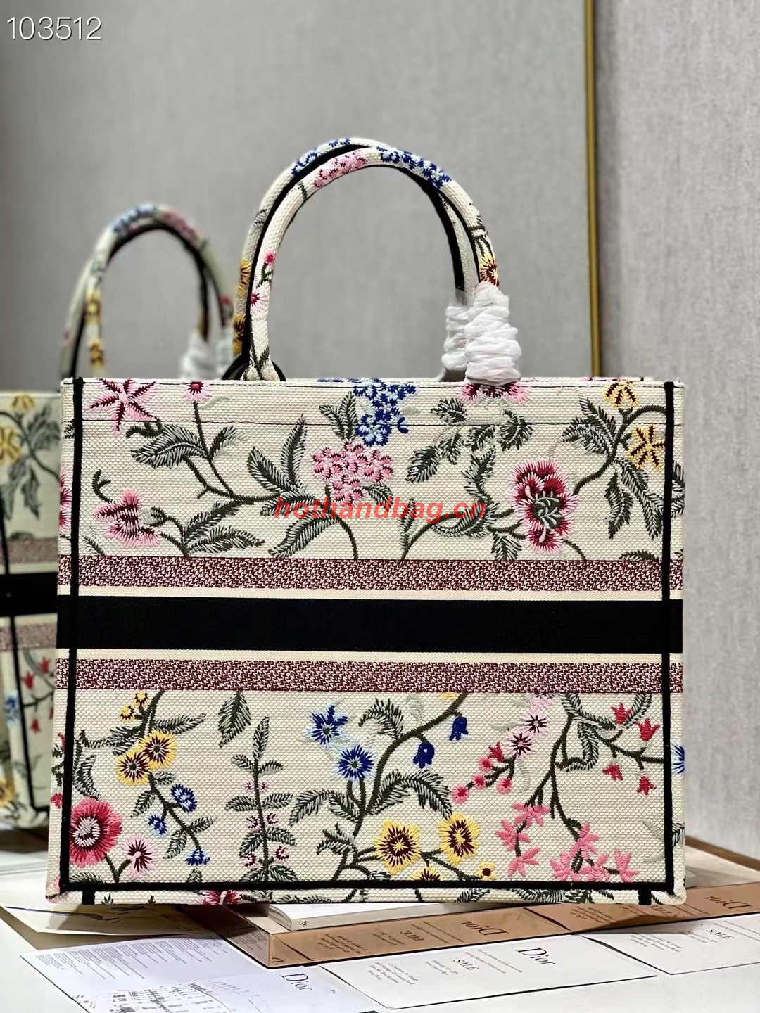 MEDIUM DIOR BOOK TOTE White Multicolor Dior Petites Fleurs Embroider M1296ZEAU