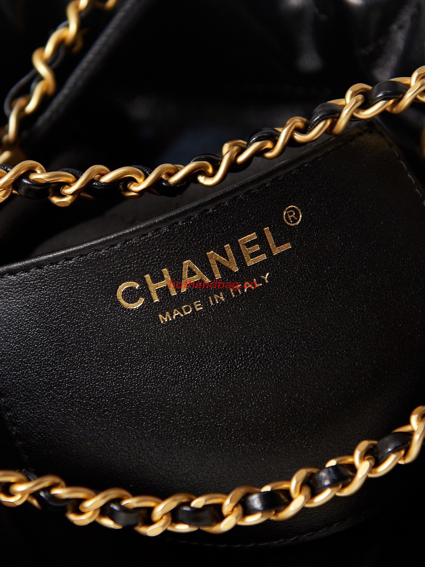 CHANEL 22 MINI HANDBAG AS3980 black