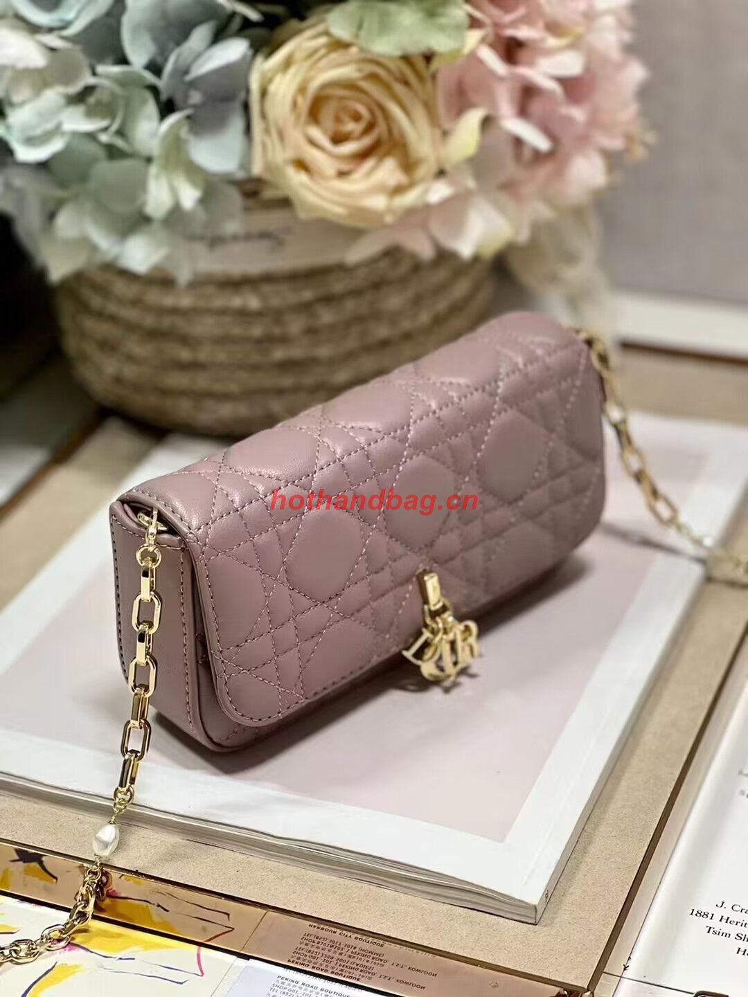 LADY DIOR PHONE POUCH Aesthetic Cannage Lambskin S0977OE pink